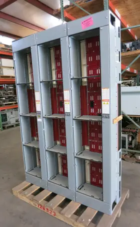 65040165 Allen Bradley New Centerline 2100 800/300a 3x Mcc Section Motor Control Center