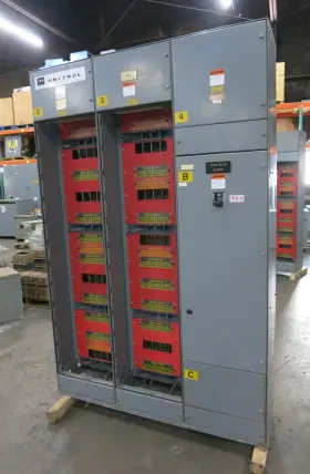 A10gn0 Cutler Hammer F10 Unitrol 600/400a 480v 3x Section Mcc Motor Control Center With Size 5 Bucket
