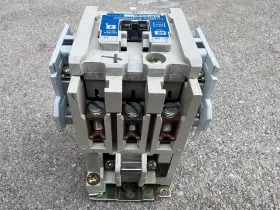 Cn15gn3 Cutler Hammer Eaton Cutler-hammer Industrial Contactor Nema 2 - 45-amp 120v Coil #3