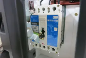Hfd3030 Cutler Hammer Westinghouse 2100 Dual 30a Breaker 12 Inch Mcc Feeder Bucket 30 Amp #3