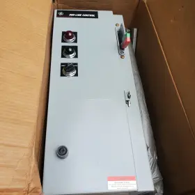 Ge 308dt94r62aalua 300-line Control Combination Starter/disconnect Fusible Cr308dt Size 2