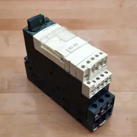 Luca32bl Schneider Electric Combo Motor Starter Lub32 8-32a 3 Pole - Used