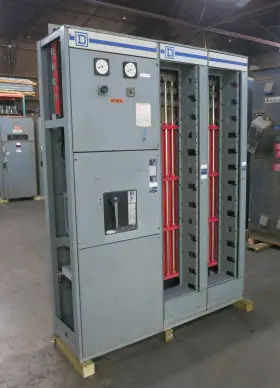 Pe-16 Square D Model 4 1200/300a Mcc Motor Control Center 3x Section Main Breaker