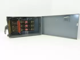 Pq3606 Square D Ser 1 Busway Switch Fusebox 50hp 60a 3 Pole Clean #3 Pq3606 Square D Ser 1 Busway Switch Fusebox 50hp 60a 3 Pole Clean #3