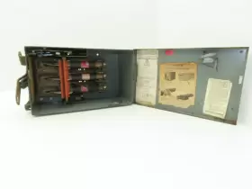 Pq4606 Square D Ser 2 Busway Switch Fusebox 30hp 60a 3 Pole 4 Wire #3 Pq4606 Square D Ser 2 Busway Switch Fusebox 30hp 60a 3 Pole 4 Wire #3