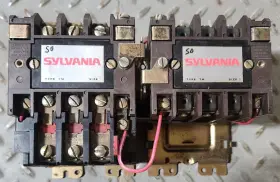 T3ouo31 Sylvania Nema Size 1 Reversing Starter 27amps 120 Coil Voltage