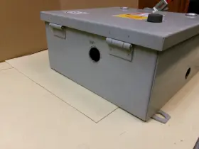 A204h1aaac Westinghouse Motor Starter Enclosure With Fusible Disconnect Switch #3