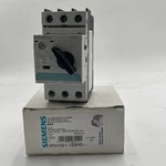 Siemens 3RV1021-1EA10 3P Circuit Breaker 2.8-4A 50HZ *new In Box*. Fixed Price $35.99.